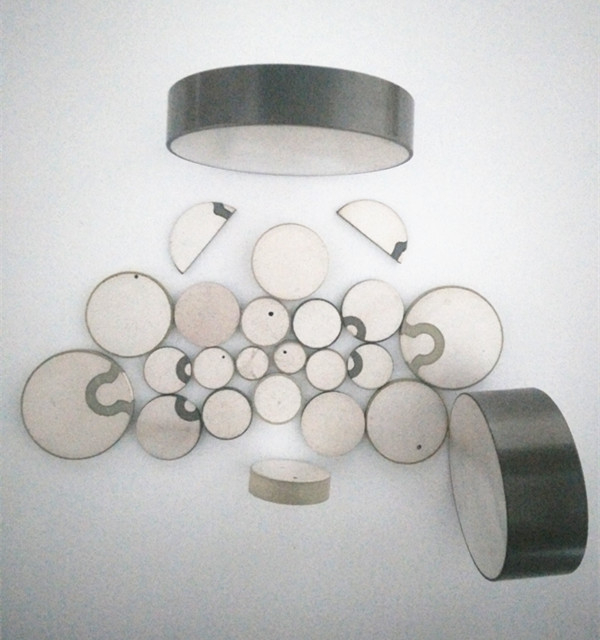 Elementos de cerámica piezoeléctrica en forma de disco
