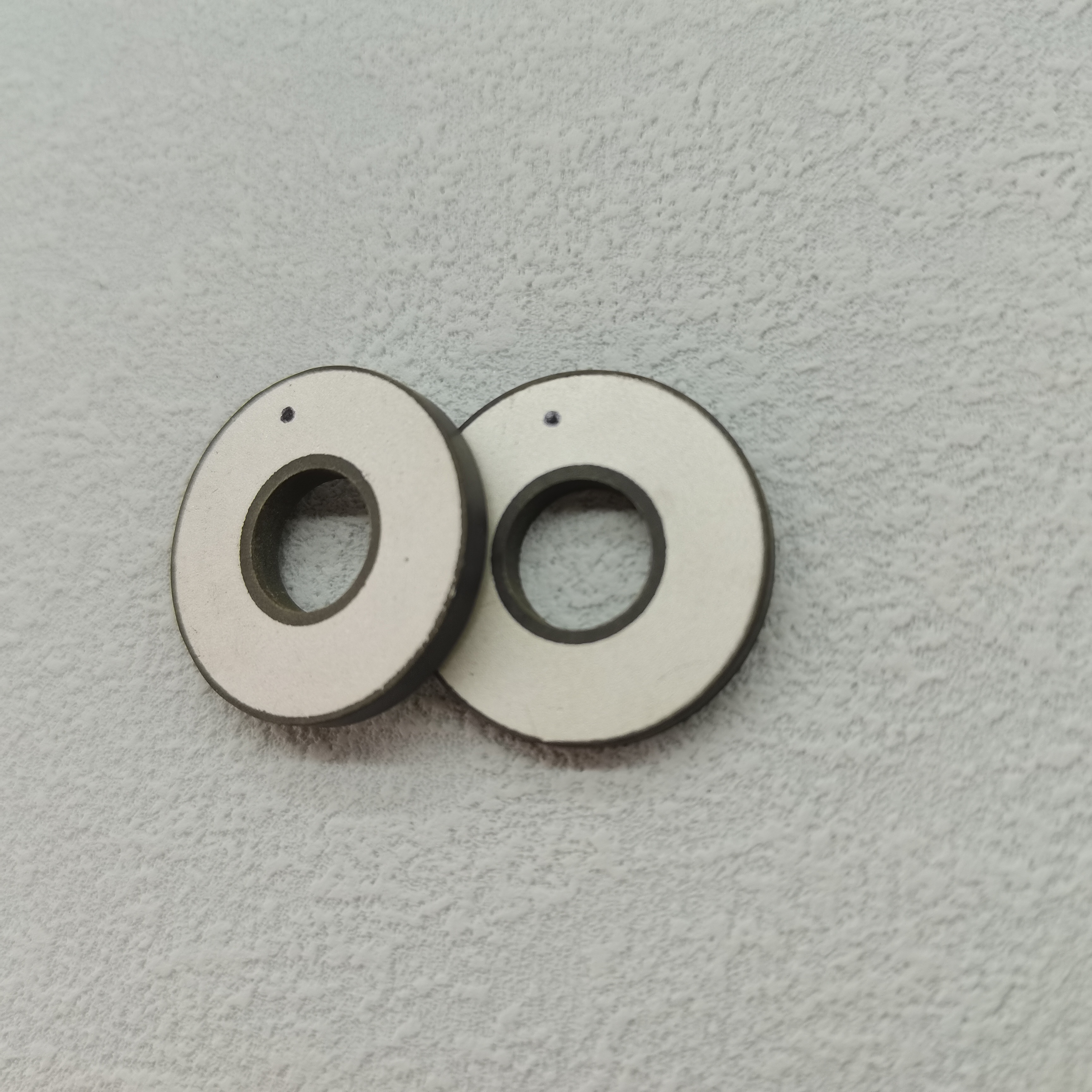 Anillo PZT PZT5A Material Piezoeléctrico Elementos de anillo de cerámica Fábrica china