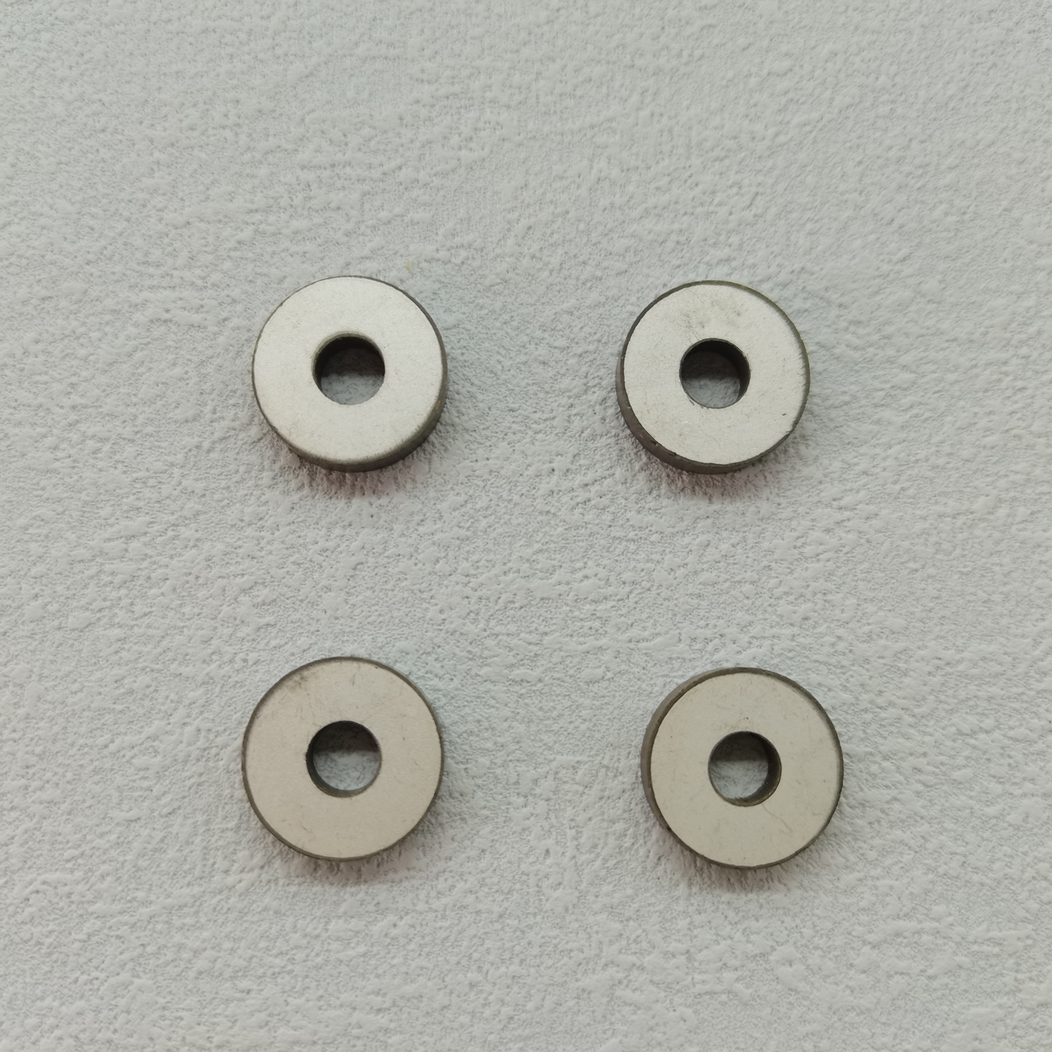 Anillo PZT PZT5A Material Piezoeléctrico Elementos de anillo de cerámica Fábrica china